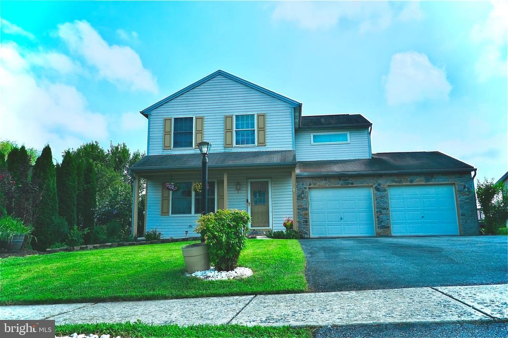 1859 BRADLEY DR, Harrisburg, PA 17110