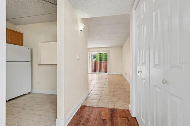 2845 SOMERSET PARK DRIVE 101, Tampa, FL 33613