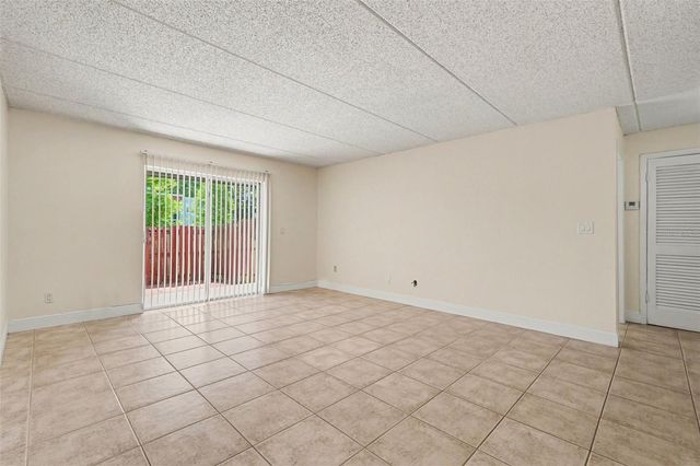 2845 SOMERSET PARK DRIVE 101, Tampa, FL 33613