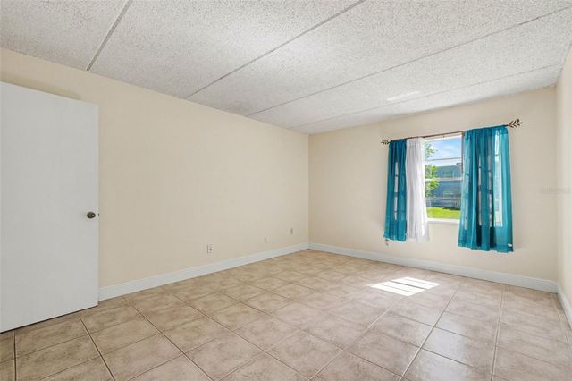 2845 SOMERSET PARK DRIVE 101, Tampa, FL 33613