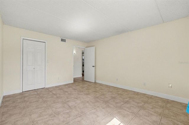 2845 SOMERSET PARK DRIVE 101, Tampa, FL 33613