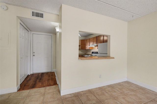 2845 SOMERSET PARK DRIVE 101, Tampa, FL 33613