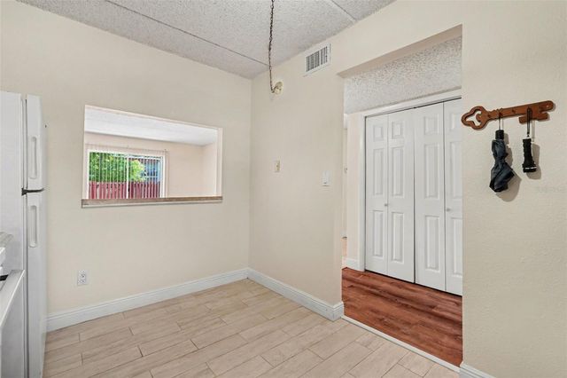 2845 SOMERSET PARK DRIVE 101, Tampa, FL 33613