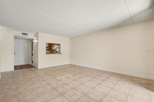 2845 SOMERSET PARK DRIVE 101, Tampa, FL 33613