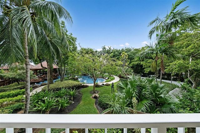 2000 Towerside ter 412, Miami, FL 33138