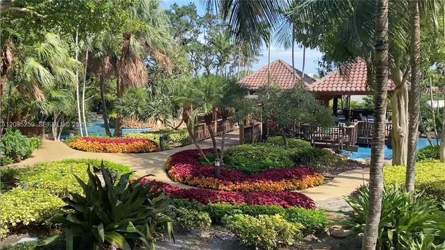 2000 Towerside ter 412, Miami, FL 33138