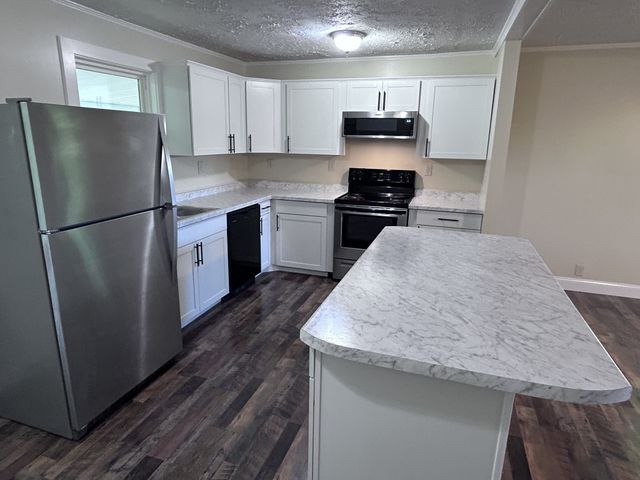 726 Cherrywood Ct, Ashland City, TN 37015