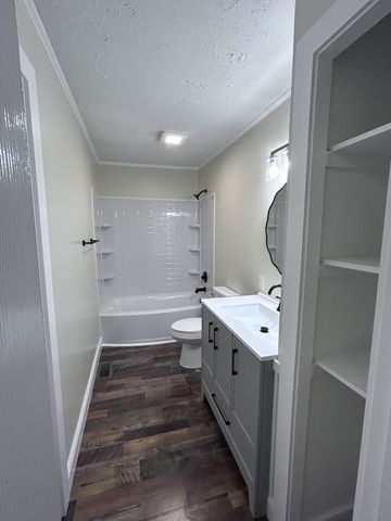 726 Cherrywood Ct, Ashland City, TN 37015