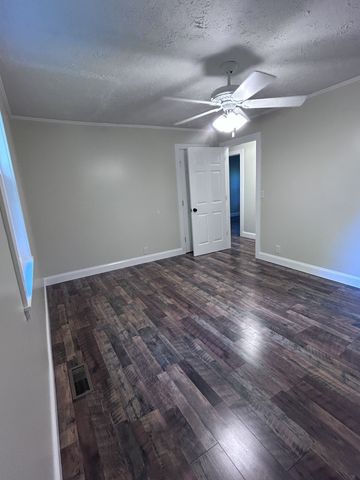 726 Cherrywood Ct, Ashland City, TN 37015