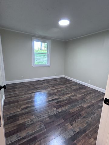 726 Cherrywood Ct, Ashland City, TN 37015