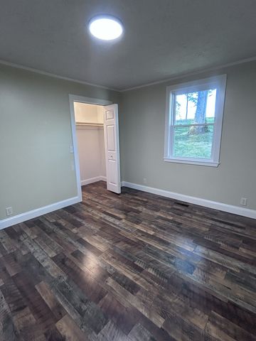 726 Cherrywood Ct, Ashland City, TN 37015