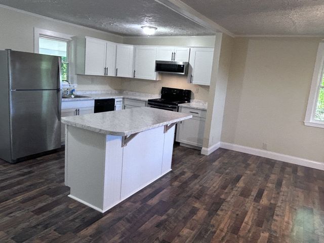 726 Cherrywood Ct, Ashland City, TN 37015