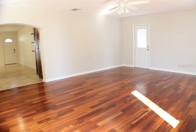 4006 W WISCONSIN AVENUE, Tampa, FL 33616