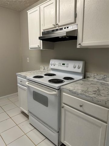 3727 Meadow Place Drive, Houston, TX 77082