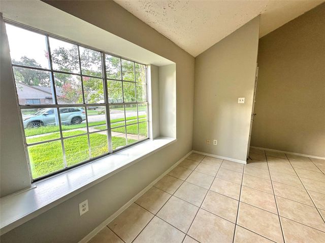 3727 Meadow Place Drive, Houston, TX 77082