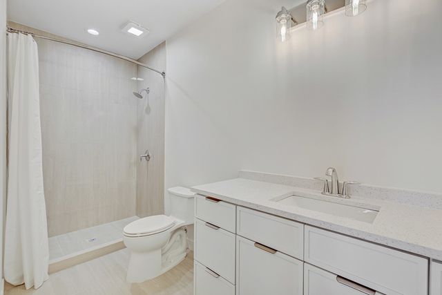 9201 Milwaukee Avenue N 407, Niles, IL 60714