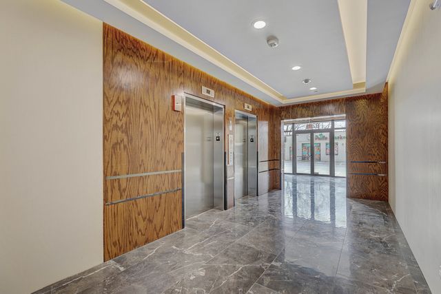 9201 Milwaukee Avenue N 407, Niles, IL 60714