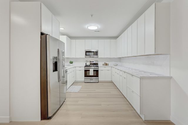 9201 Milwaukee Avenue N 407, Niles, IL 60714