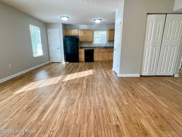 6701 Crawford Crossing Pl 104, Louisville, KY 40258