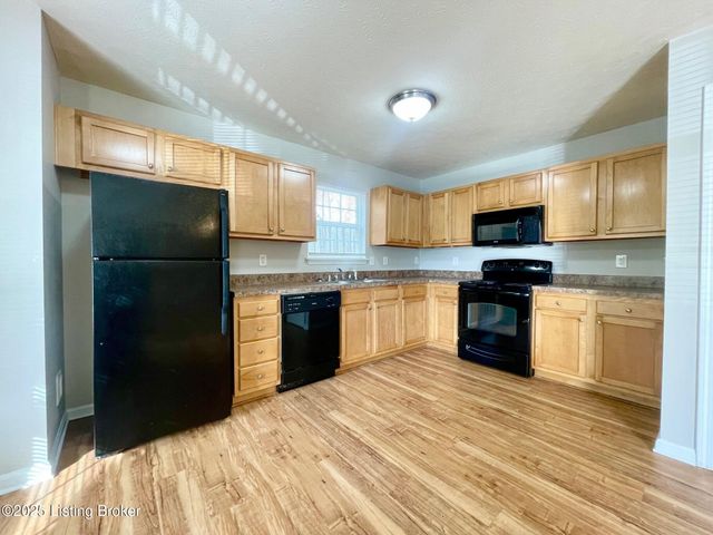6701 Crawford Crossing Pl 104, Louisville, KY 40258