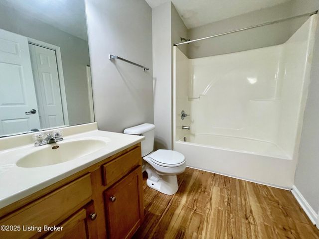 6701 Crawford Crossing Pl 104, Louisville, KY 40258