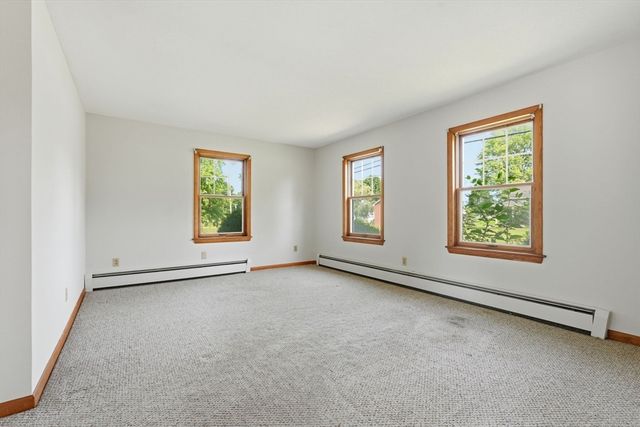 71 Chestnut St, Hatfield, MA 01038