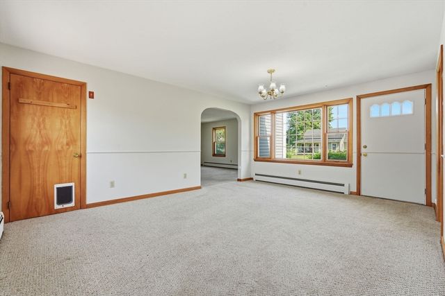 71 Chestnut St, Hatfield, MA 01038