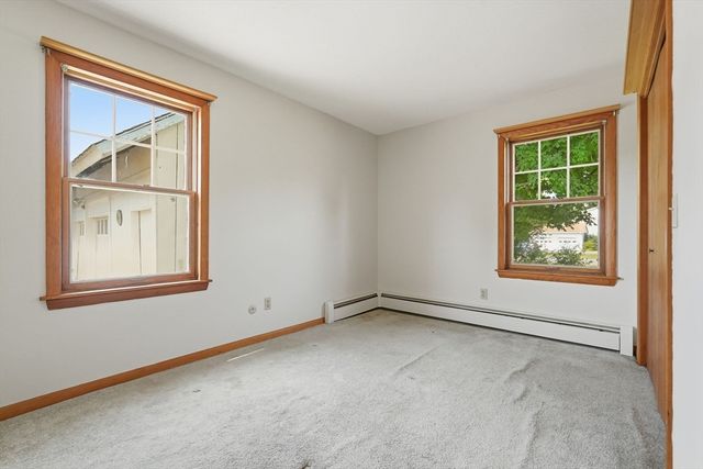 71 Chestnut St, Hatfield, MA 01038