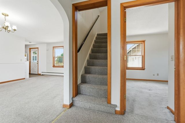 71 Chestnut St, Hatfield, MA 01038