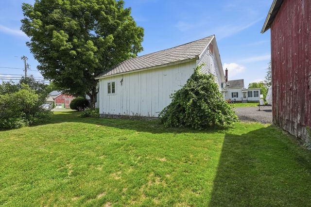 71 Chestnut St, Hatfield, MA 01038