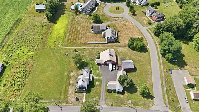 71 Chestnut St, Hatfield, MA 01038