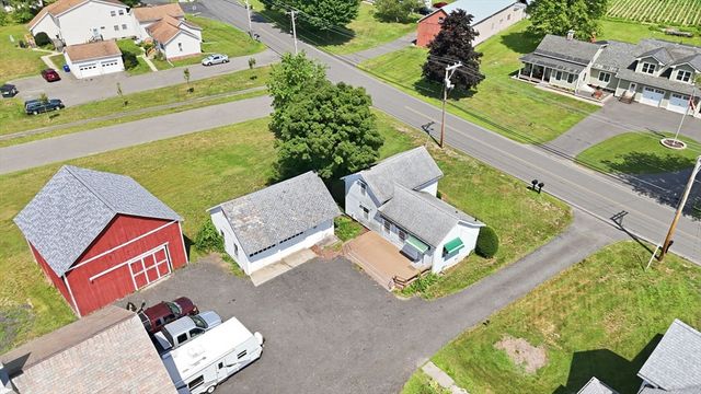 71 Chestnut St, Hatfield, MA 01038