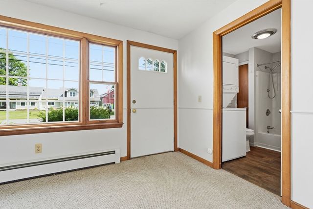 71 Chestnut St, Hatfield, MA 01038