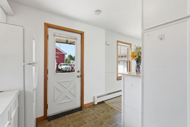 71 Chestnut St, Hatfield, MA 01038