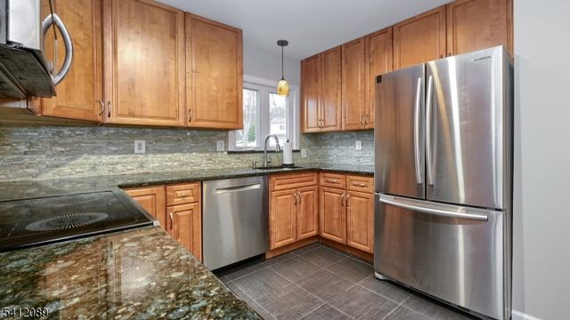 17 Clifford Dr, Wayne Twp., NJ 07470