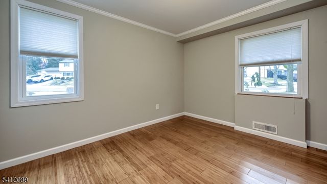 17 Clifford Dr, Wayne Twp., NJ 07470