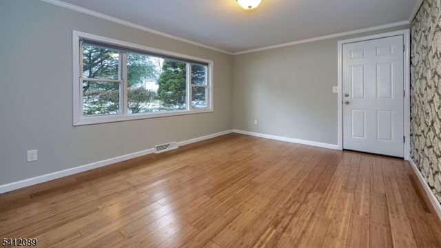 17 Clifford Dr, Wayne Twp., NJ 07470