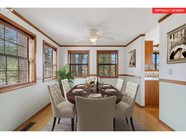 653 Sw TANGLEWOOD Cir, Mc Minnville, OR 97128