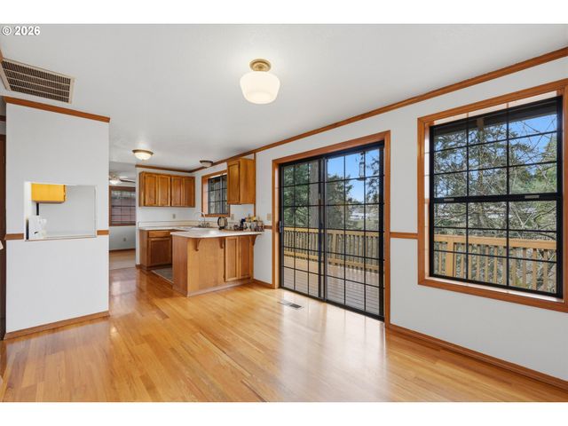 653 Sw TANGLEWOOD Cir, Mc Minnville, OR 97128