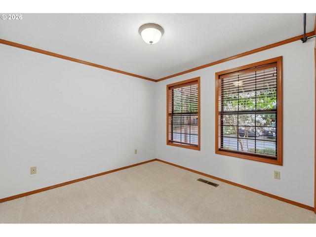 653 Sw TANGLEWOOD Cir, Mc Minnville, OR 97128