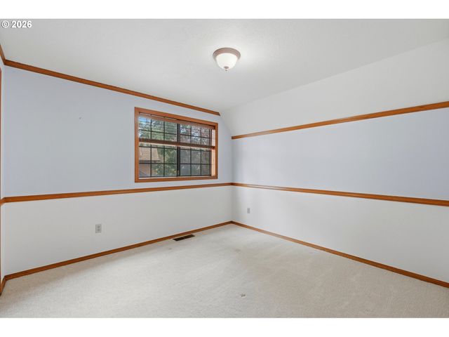 653 Sw TANGLEWOOD Cir, Mc Minnville, OR 97128