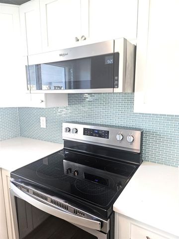 360 W FRAY STREET, Englewood, FL 34223