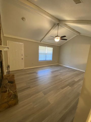 105 Maid Marion Court, Hinesville, GA 31313