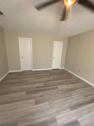 105 Maid Marion Court, Hinesville, GA 31313
