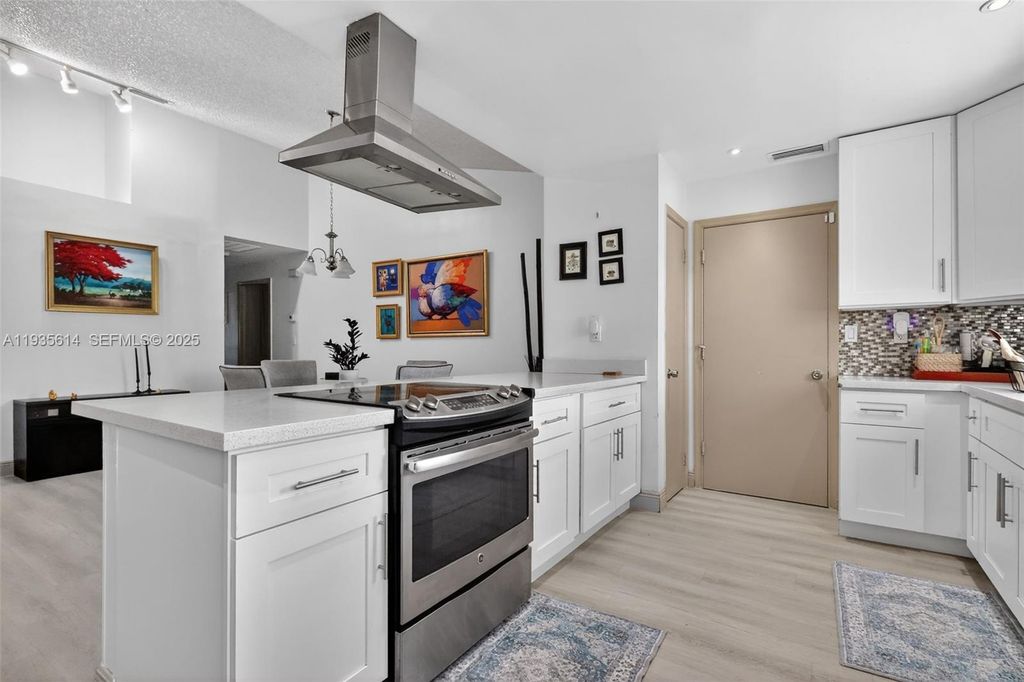 5571 NW 188th St 0, Miami Gardens, FL 33055