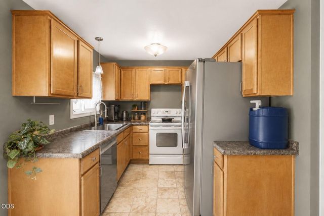 45 Ashley Place, Central Point, OR 97502