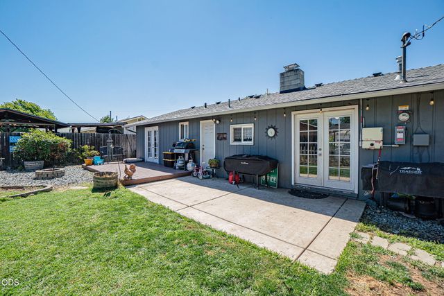 45 Ashley Place, Central Point, OR 97502