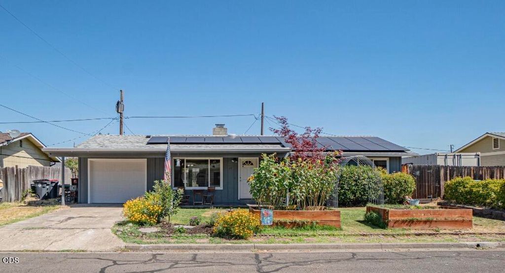 45 Ashley Place, Central Point, OR 97502
