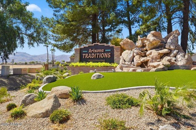 17320 N THORNBERRY Drive, Surprise, AZ 85374