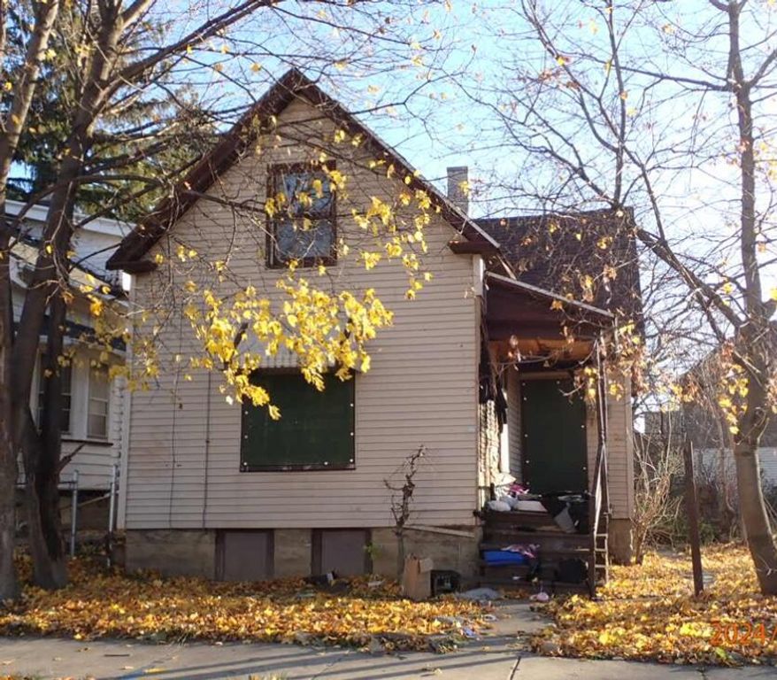 3260 15 STREET, Milwaukee, WI 53206